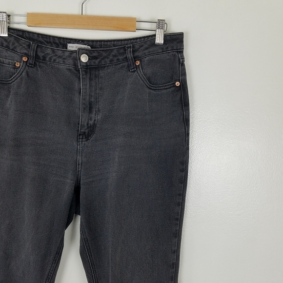 Avec Les Filles Distressed High Rise Black Cropped Flare Jeans Size 31 - Picture 7 of 13